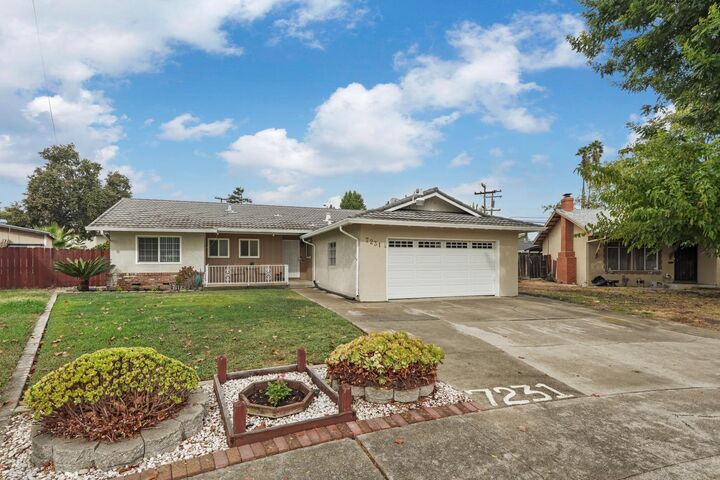 Property Photo:  7231 Stonecrest Avenue  CA 95207 