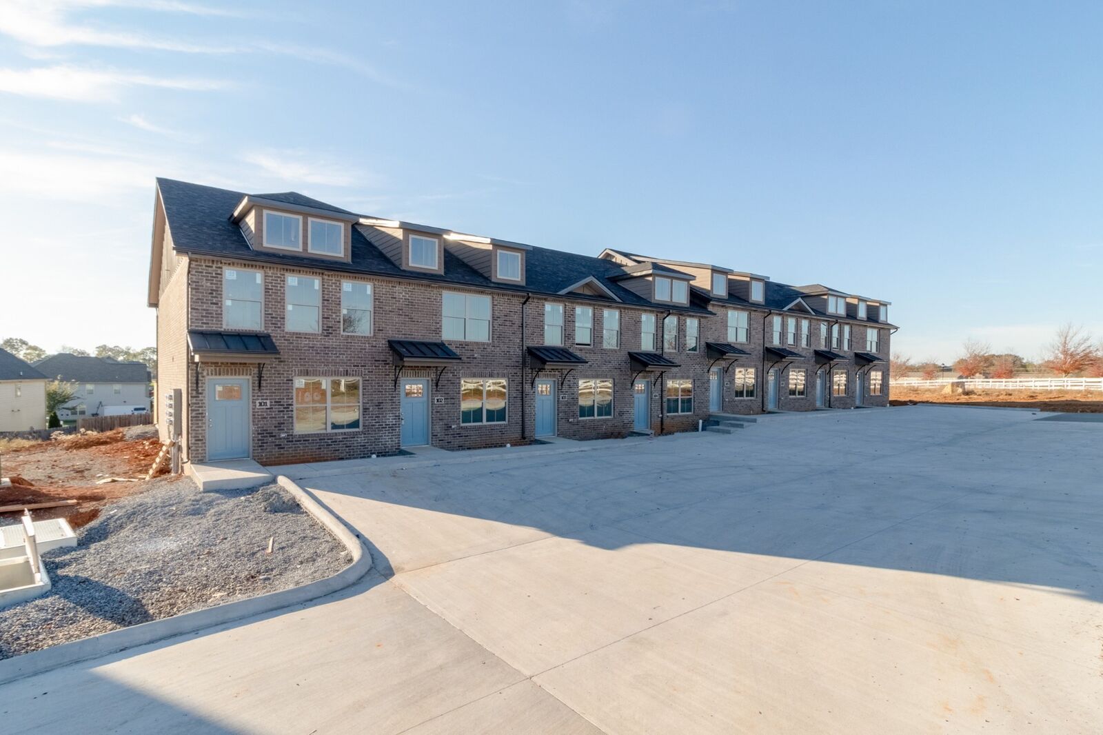 Property Photo: 1000 Henry Place Blvd 506 TN 37042