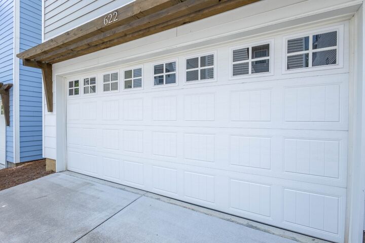 Property Photo: 622 Parkvue Place Dr TN 37221