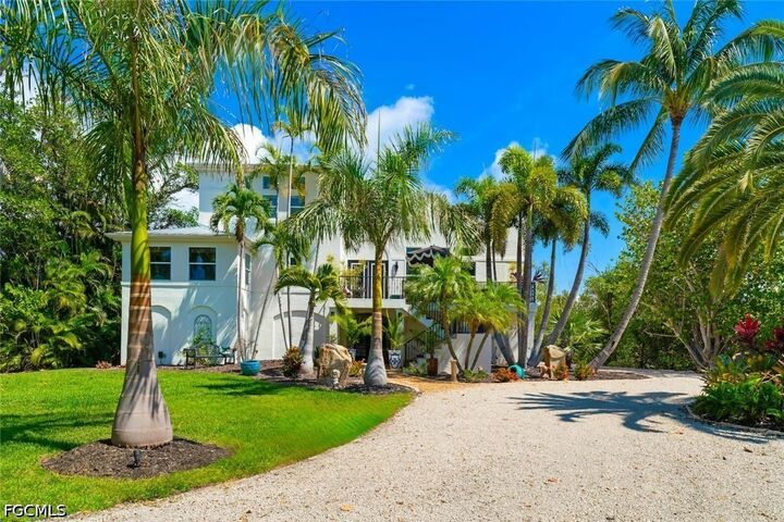 Property Photo:  500 Kinzie Island Court  FL 33957 