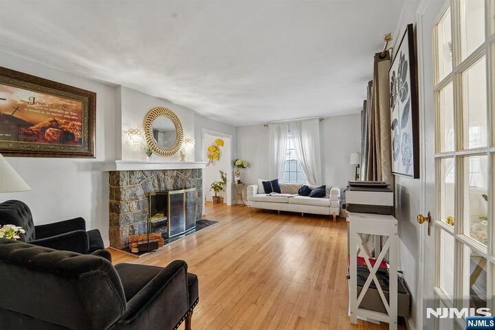 Property Photo:  822 Ramapo Avenue  NJ 07442 