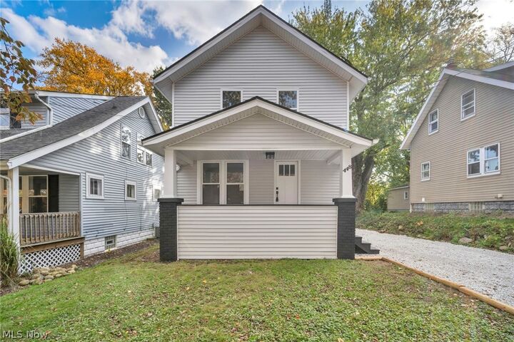 Property Photo: 448 Allenford Street OH 44314