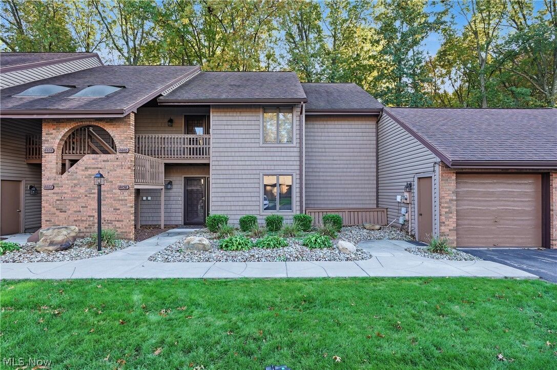 Property Photo: 4458 Willow Creek Drive SE OH 44484