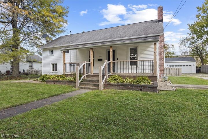Property Photo:  117 Bennett Street  OH 44090 