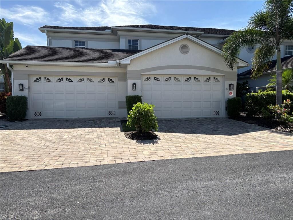 Property Photo:  5020 Marina Cove Dr 201  FL 34112 