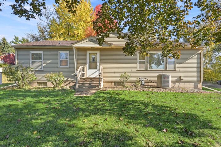 Property Photo:  1566 Albemarle Street  MN 55117 