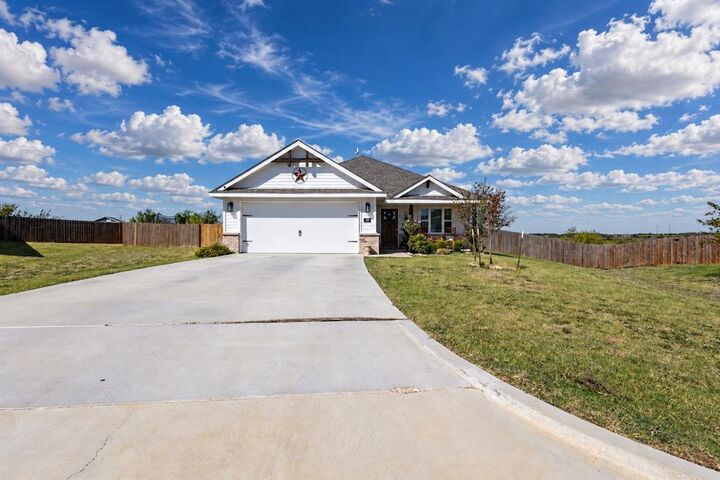 Property Photo:  110 Aquilla Way E  TX 76645 