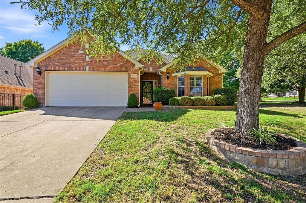 Property Photo:  819 Mustang Drive  TX 75069 