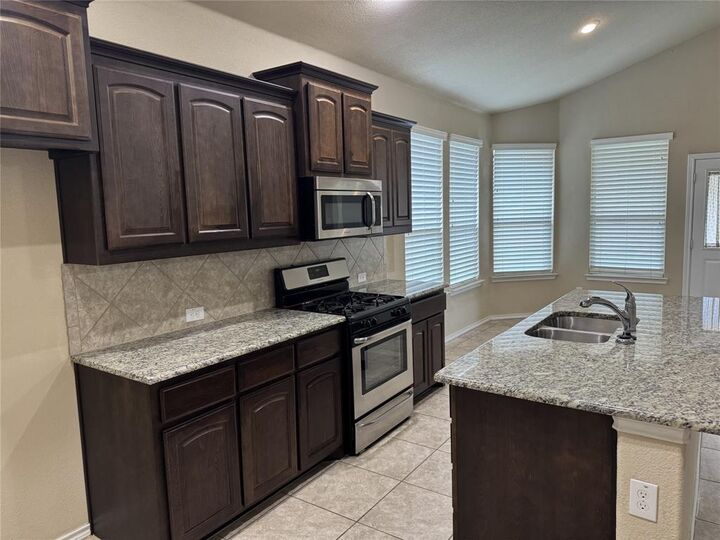 Property Photo: 2821 Saddle Creek Drive TX 76177