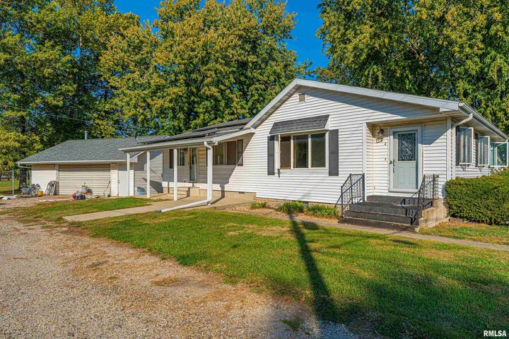 Property Photo:  504 S Race Street  IL 61723 