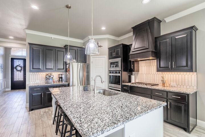 Property Photo: 6 El Nido Ct TX 79765