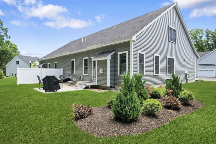 Property Photo:  25 Salisbury Hill Blvd. 94  MA 01609 