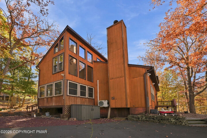 Property Photo: 122 Dover Drive PA 18324