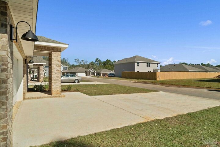 Property Photo:  10593 Queens Gate Cir  FL 32506 