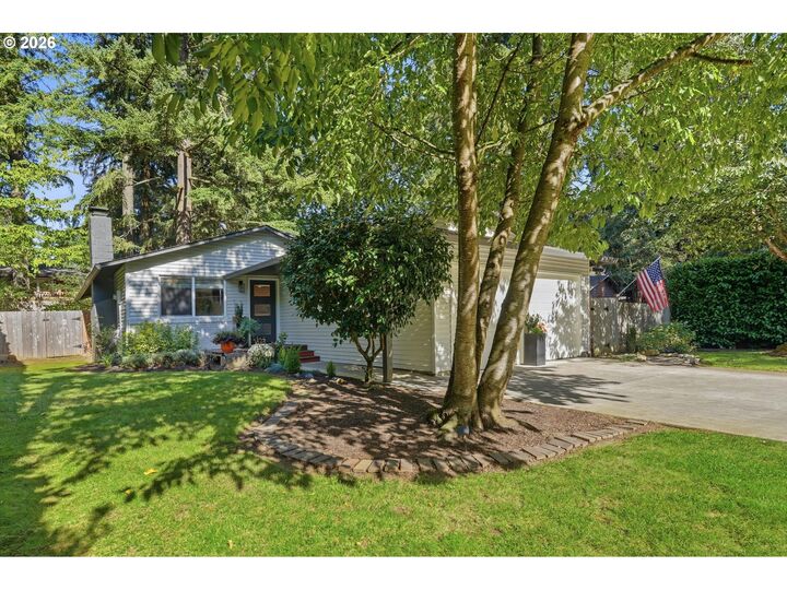 Property Photo: 5711 McEwan Rd OR 97035