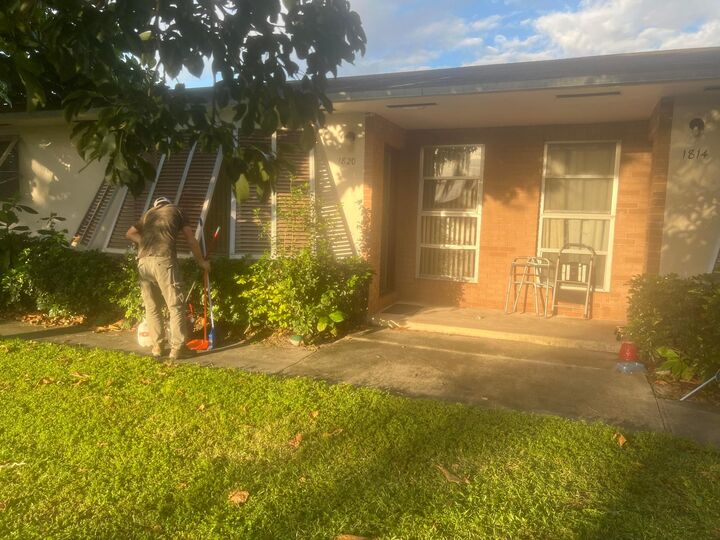 Property Photo: 1820 SW 96th Terrace FL 33025