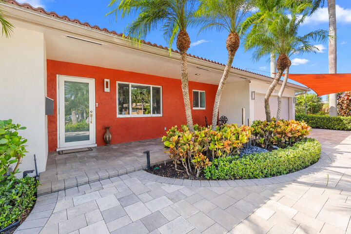 Property Photo:  2317 NW 6th Avenue  FL 33311 