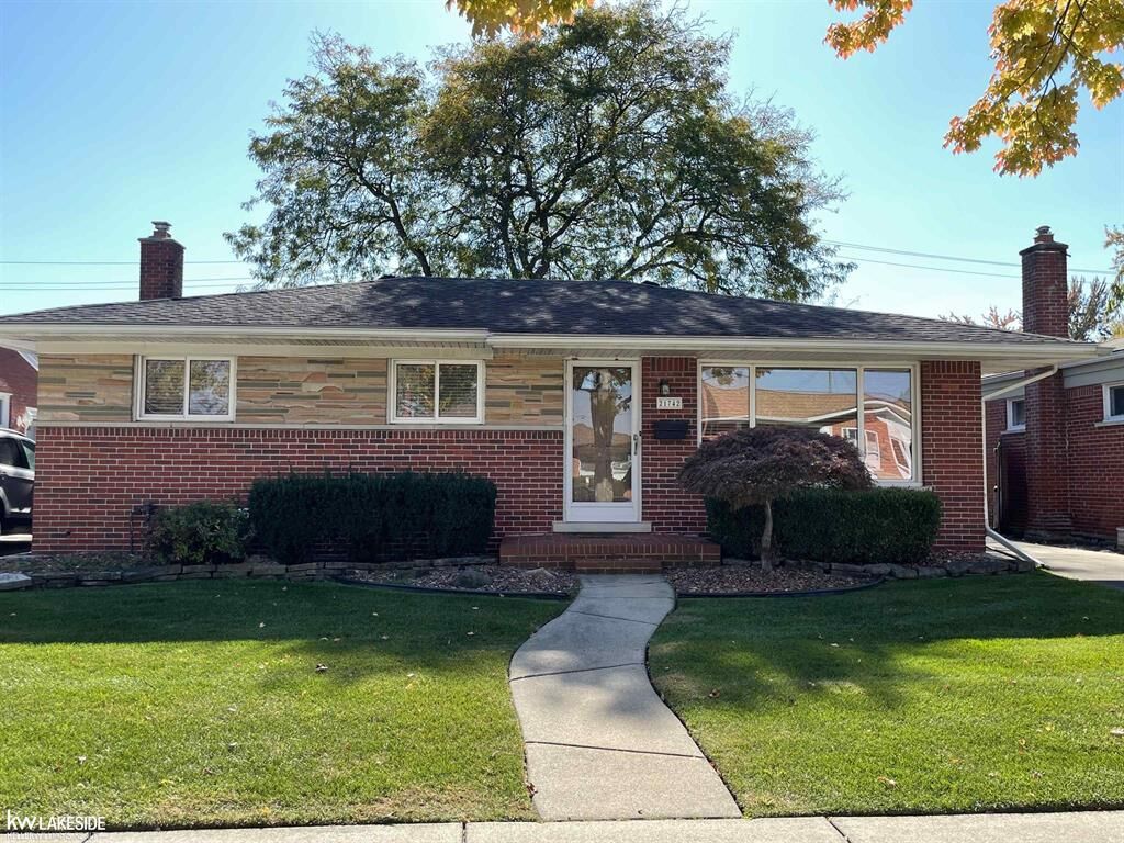 Property Photo: 21742 Timberidge Street MI 48082