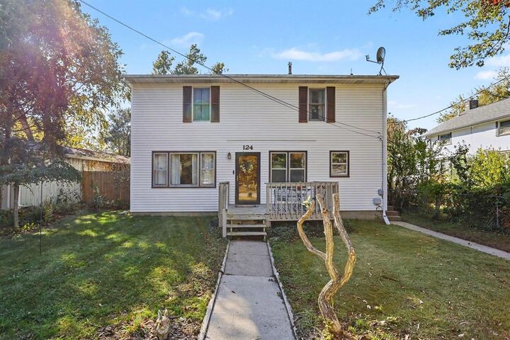 Property Photo: 124 S Mayhew Street MI 49117
