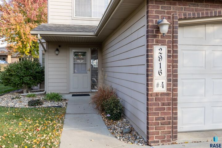 Property Photo:  2916 E Kensington St 4  SD 57108 