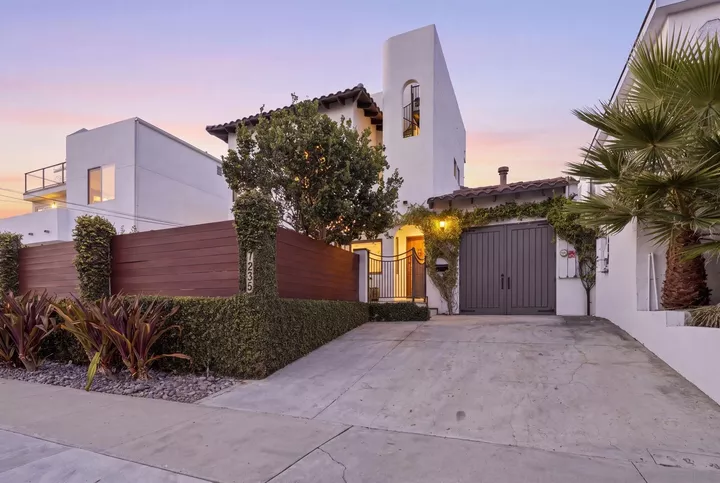 Property Photo:  7235 Fay Ave  CA 92037 