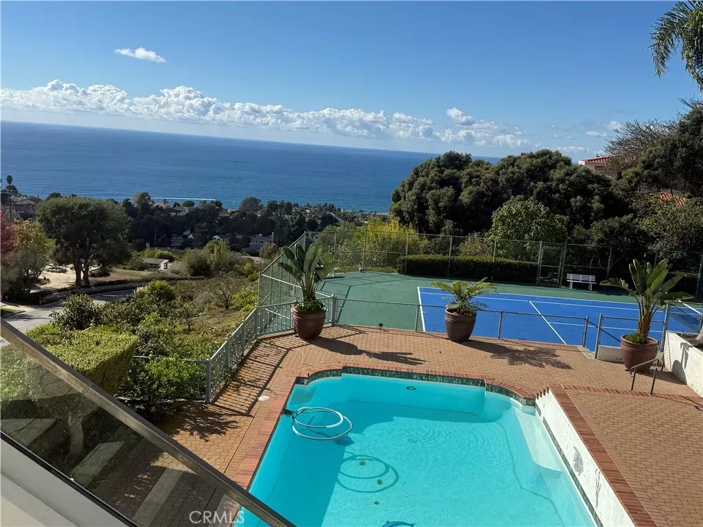 Property Photo:  2725 Via Victoria  CA 90274 
