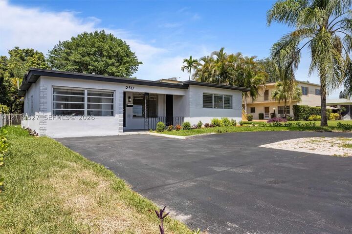 Property Photo:  2517 Polk St  FL 33020 