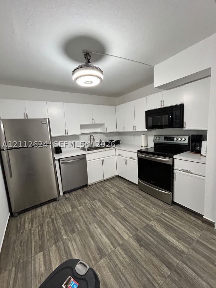 Property Photo:  3113 S Ocean Dr 302  FL 33009 
