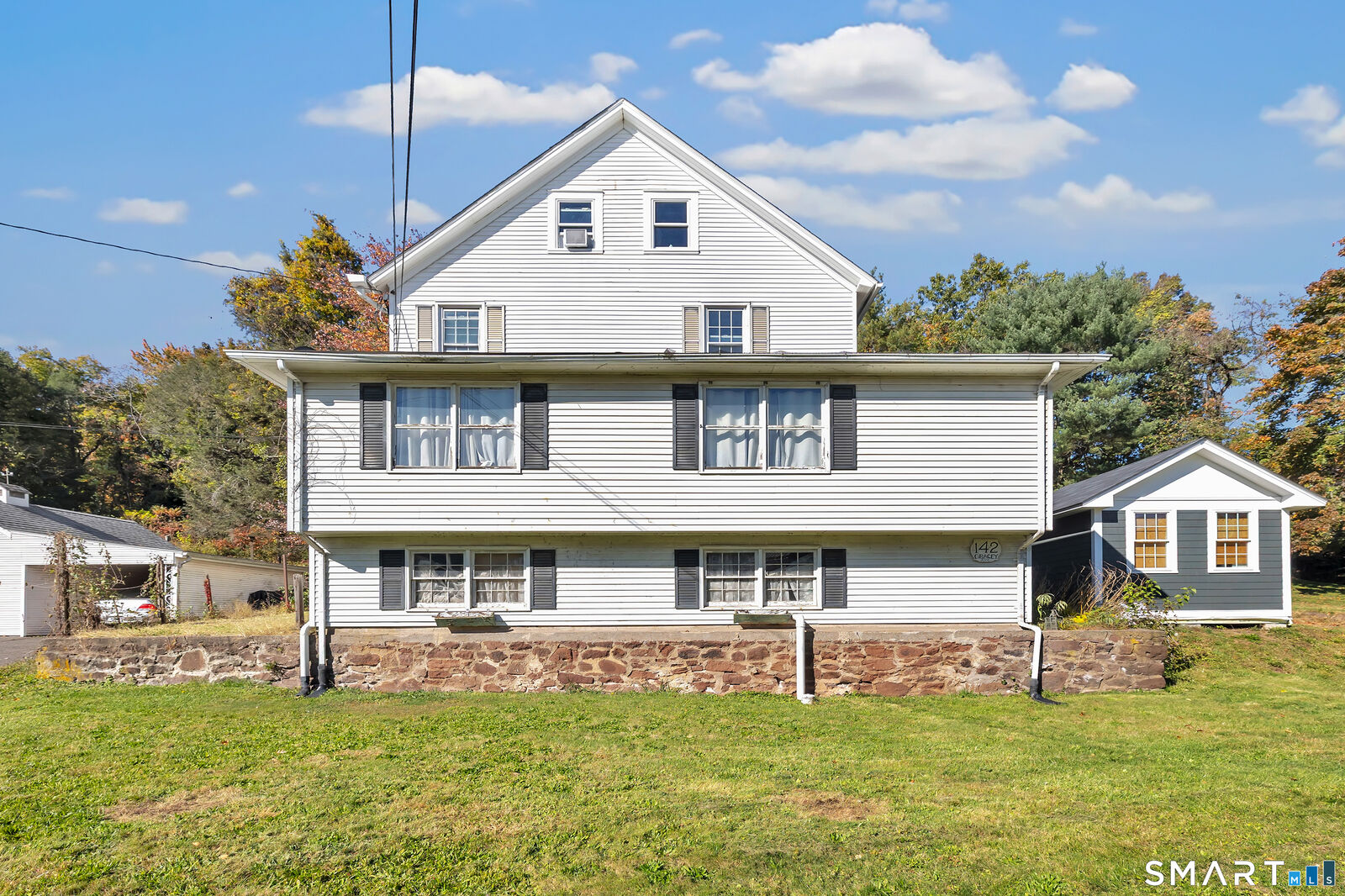 Property Photo: 142 Gracey Avenue CT 06451