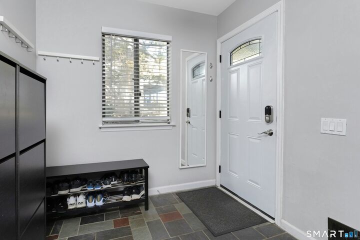 Property Photo: 422 Courtland Avenue 1 CT 06906