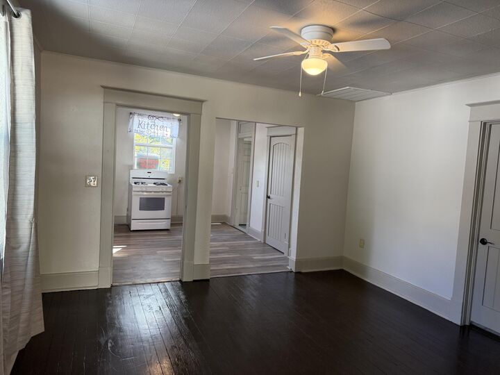 Property Photo: 1820 W Olive Street MO 65802