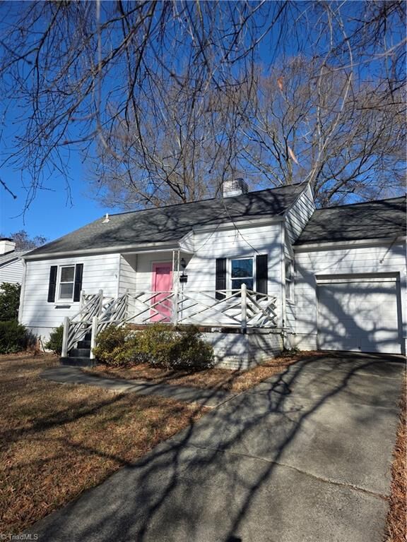 Property Photo:  208 W Newlyn Street  NC 27408 