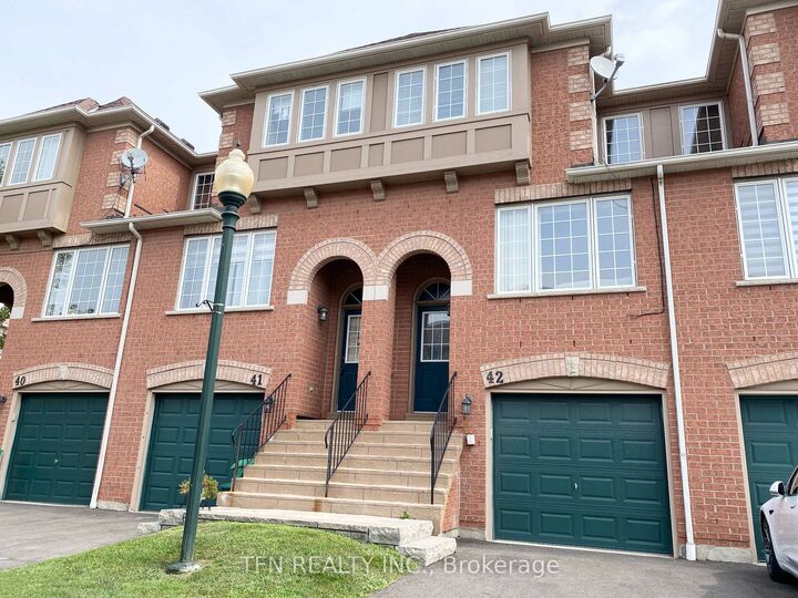 Property Photo: 3020 Cedarglen Gate 42 ON L5C 4S7
