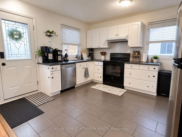 Property Photo:  58 Binscarth Crescent Upper Unit  ON K2L 1S1 