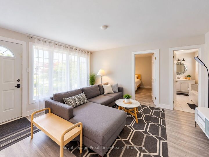 Property Photo: 136 Macdonald Avenue ON K8N 3Y3