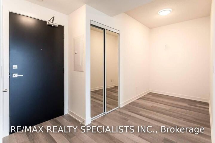 Property Photo:  5230 Dundas Street A628  ON L7L 0J5 