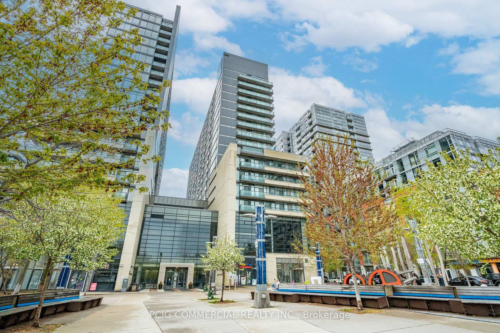 Property Photo: 36 Lisgar Street 803W ON M6J 0C7