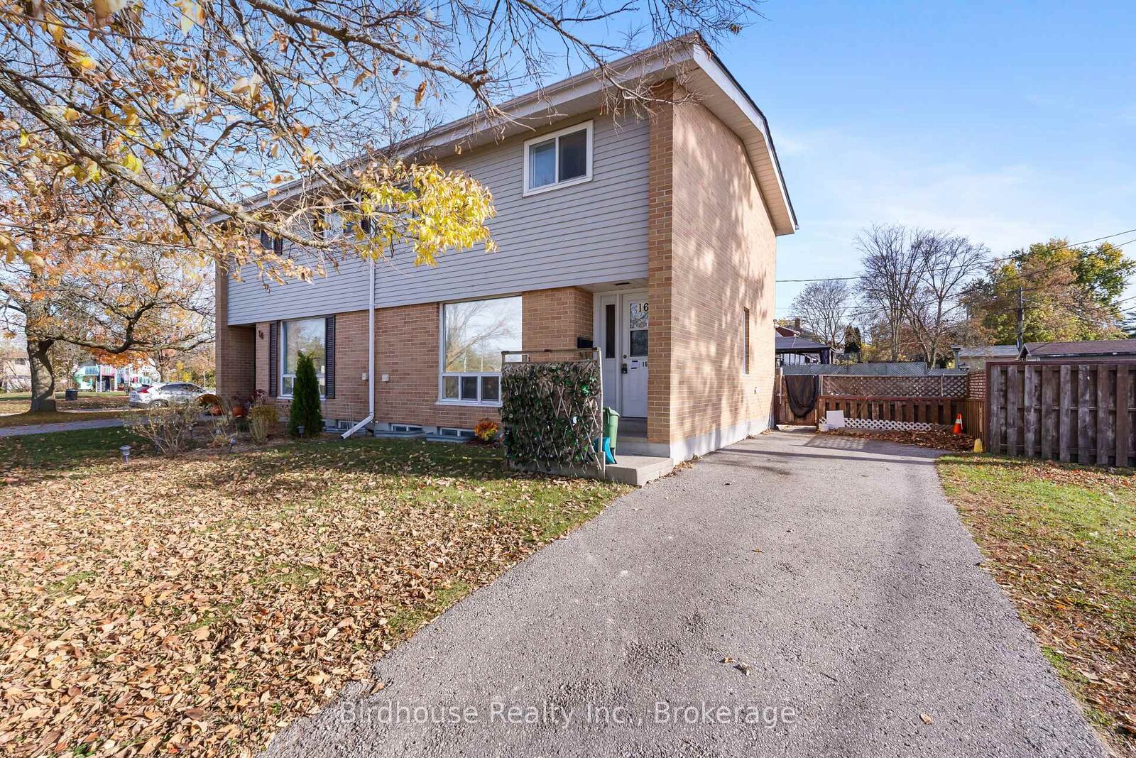 Property Photo:  16 Logie Street  ON K9V 1B8 