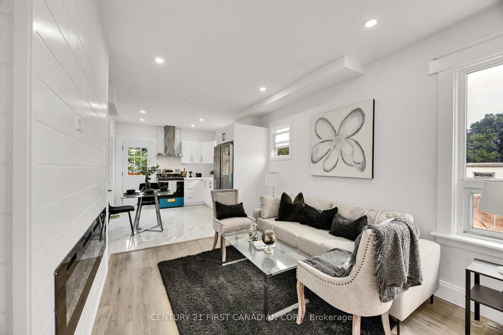 Property Photo: 328 Oakland Avenue ON N5W 4J6
