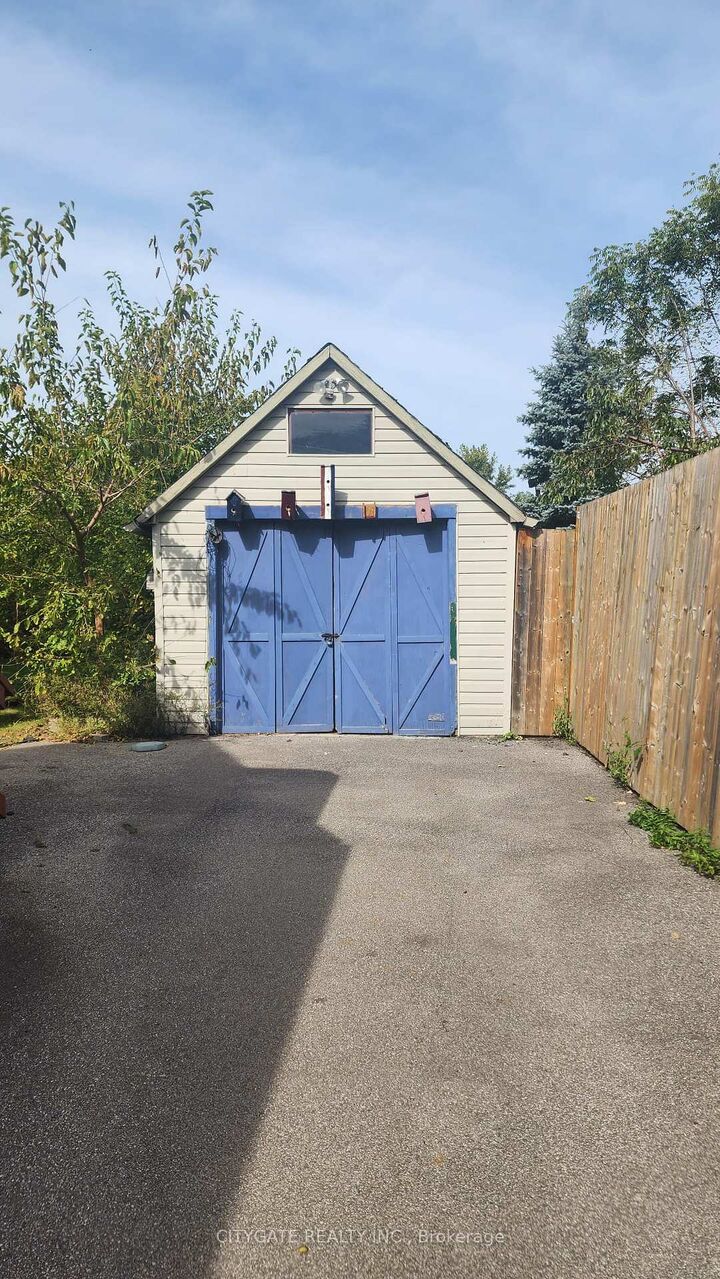 Property Photo:  6447 Ash Street  ON L2G 2H4 