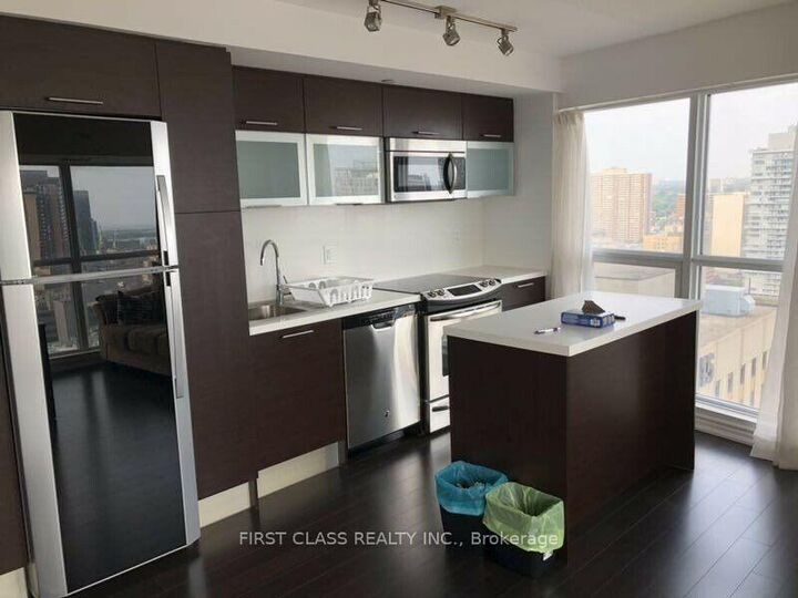 Property Photo:  386 Yonge Street 2607  ON M5B 0A5 