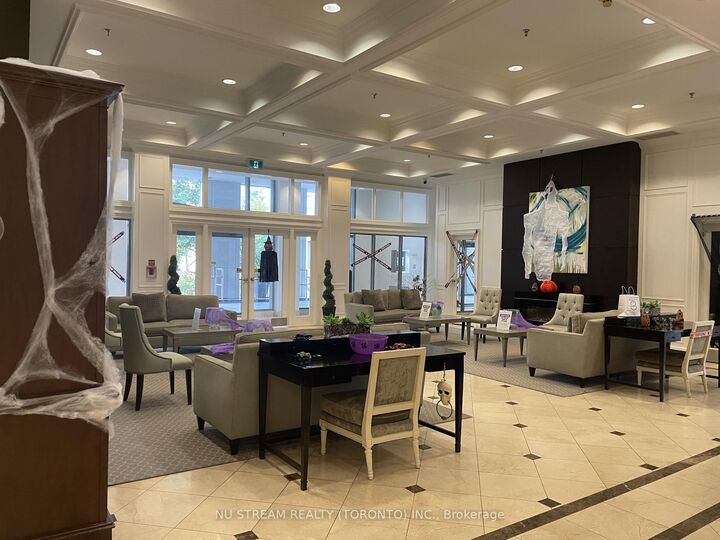 Property Photo:  33 Empress Avenue 915  ON M2N 6Y7 