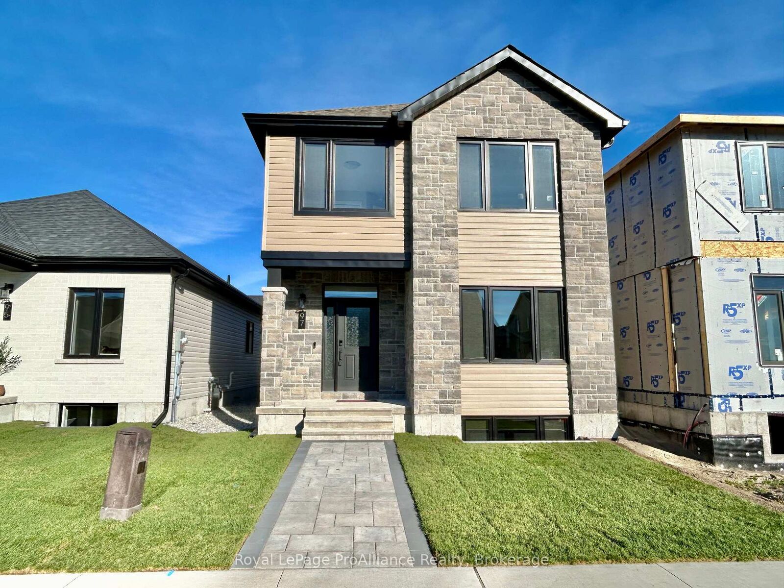 Property Photo:  97 Athabaska Drive  ON K8N 0T1 