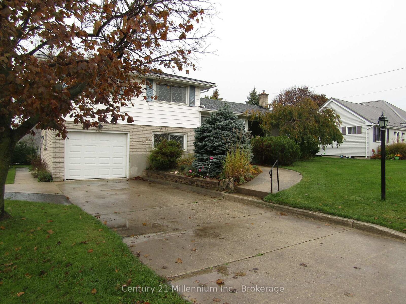 Property Photo:  368 Princes Street S 1  ON N2Z 2T6 