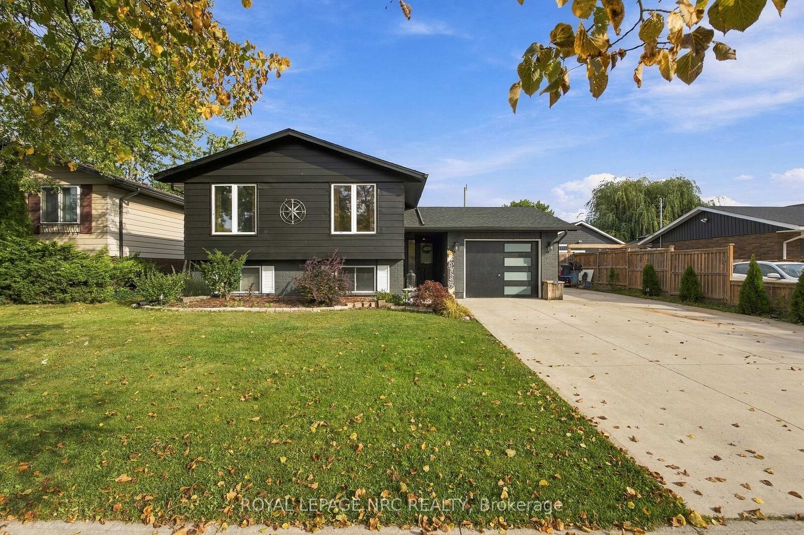 Property Photo:  26 Pinehurst Drive  ON L3C 3J1 