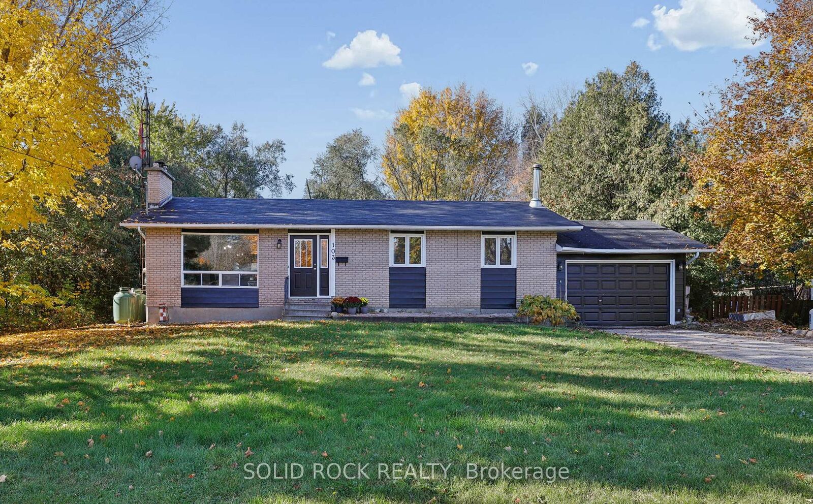 Property Photo: 103 Rostad Avenue ON K0A 2H0