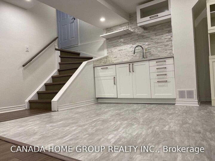 Property Photo: 3251 Valcourt Crescent Lower ON L5L 5G9