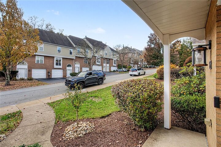 Property Photo:  540 Lakewood Dr  PA 15146 