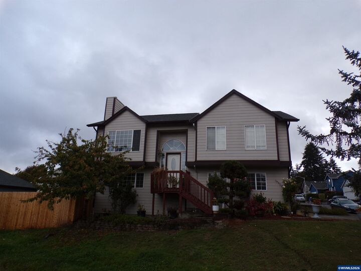 Property Photo:  995 Jev Ct W  OR 97304 