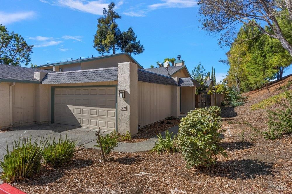 Property Photo: 1591 London Circle CA 94510